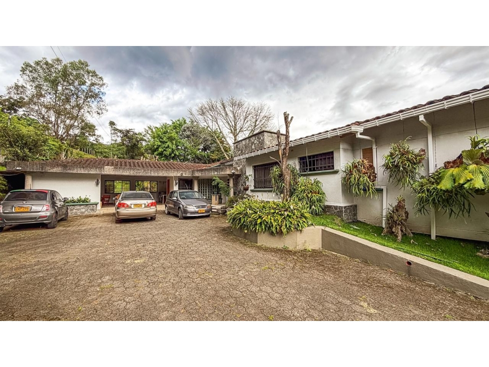 Casa campestre para venta en Envigado, loma del escobero — foto 2