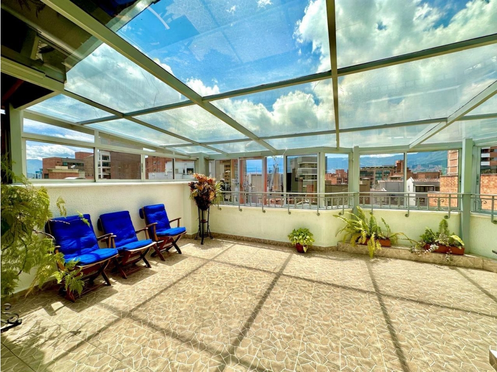 Amplio apartamento en venta en el corazón de Laureles — foto 2