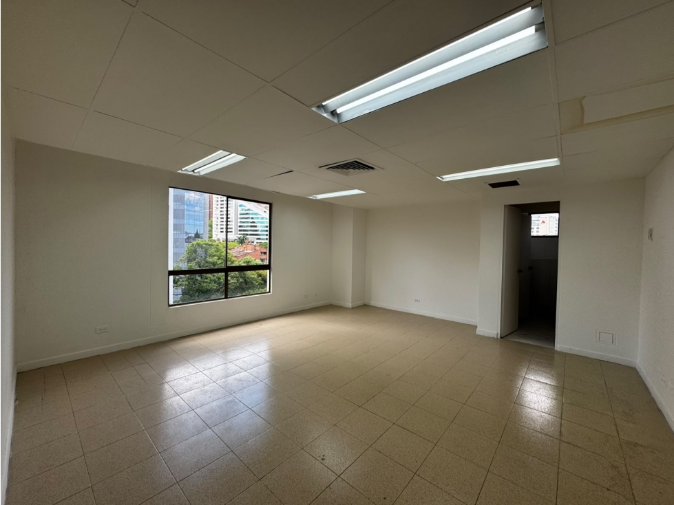 Oficina para venta en El Poblado, piso 10