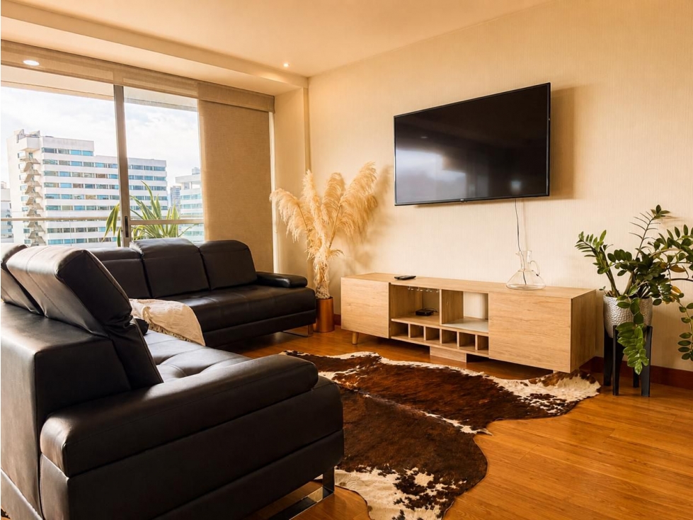 Apartaestudio en San Fernando Plaza, piso 10 con excelente vista