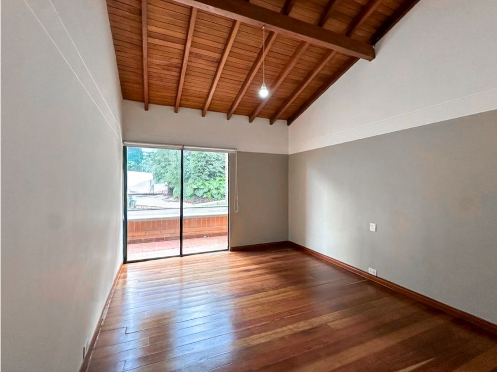 Casa para la renta tradicional en el Poblado, cerca al Mall del este — foto 6