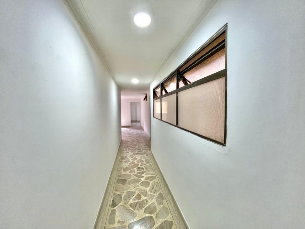 Apartamento en Laureles Sobre la Avenida Nutibara — foto 3