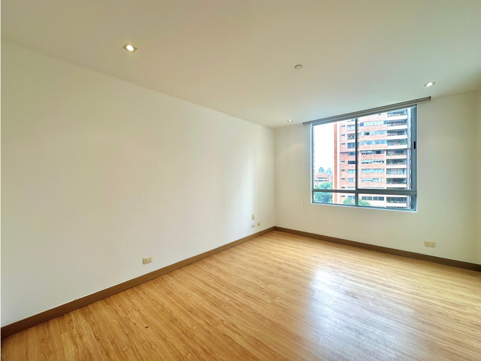 Apartamento en venta cerca al San Fernando Plaza — foto 3