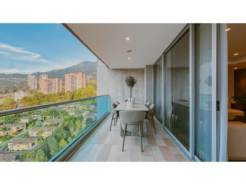 Elegante apartamento para la renta amoblada en La Calera piso 16