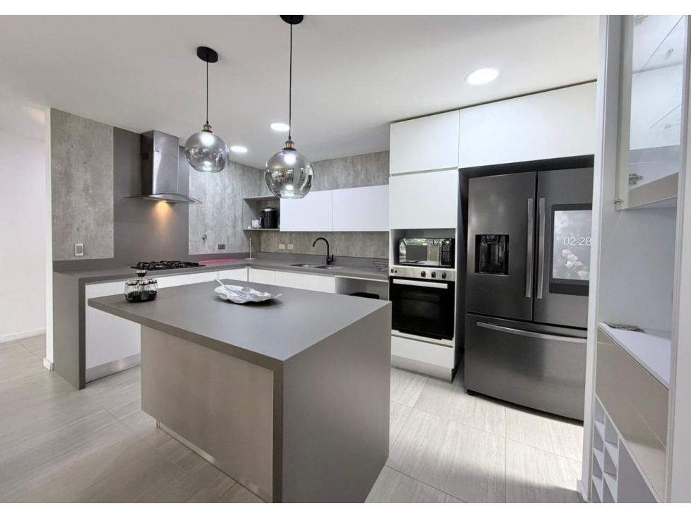 Apartamento para la renta amoblada en Envigado, loma de las brujas — foto 2