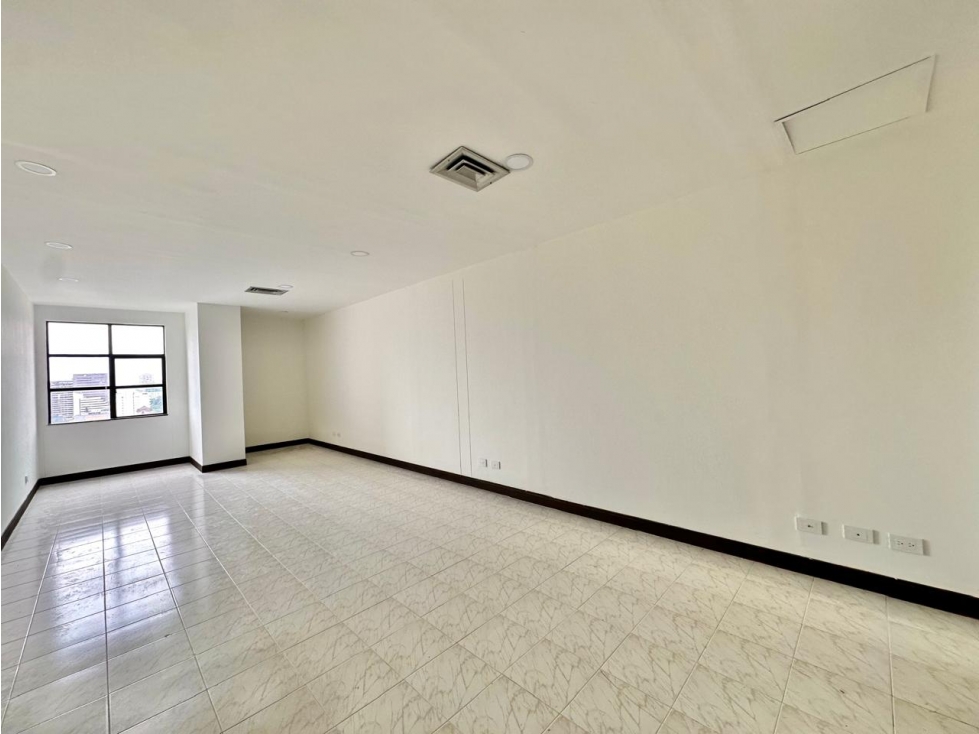 Oficina para la renta tradicional en El Poblado, piso 15 — foto 4