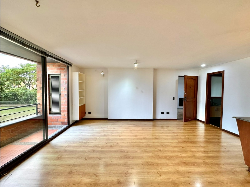 Apartaestudio para renta tradicional en El Poblado, piso 3 — foto 3