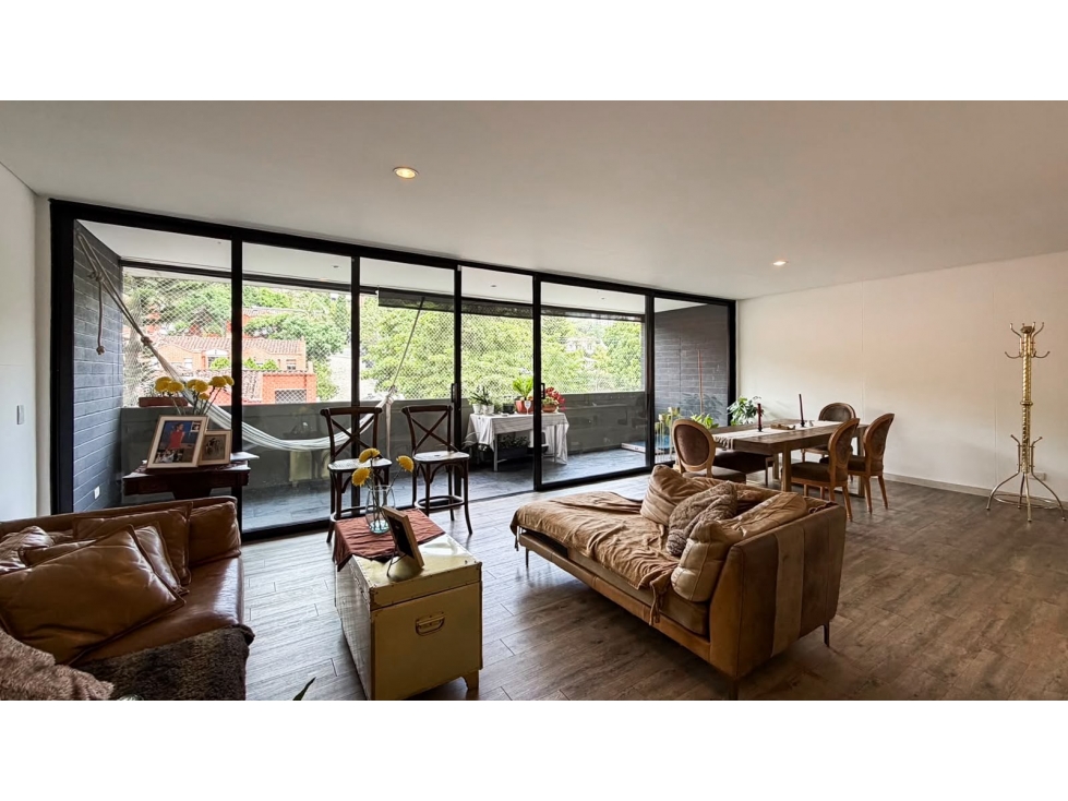 Apartamento para venta en Envigado, loma los benedictínos - piso 3
