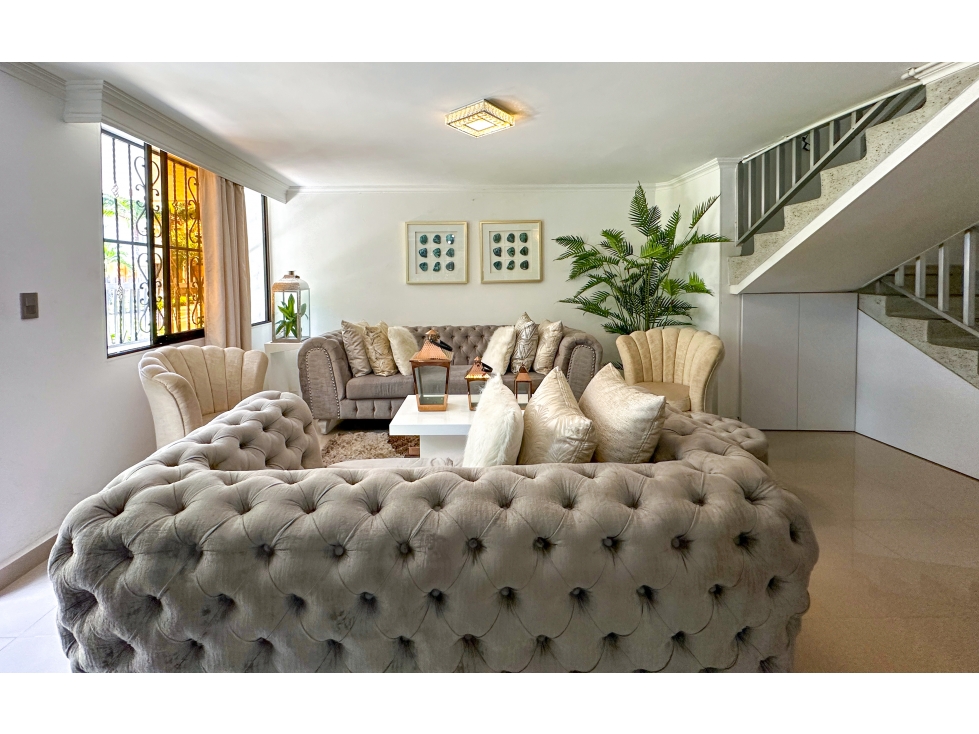 Espectacular casa esquinera en venta Laureles — foto 4