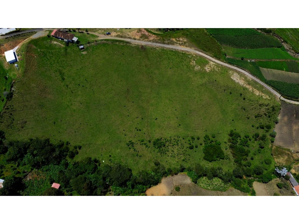 Lote derecho para la venta en El Carmen de Viboral, vereda la chapa