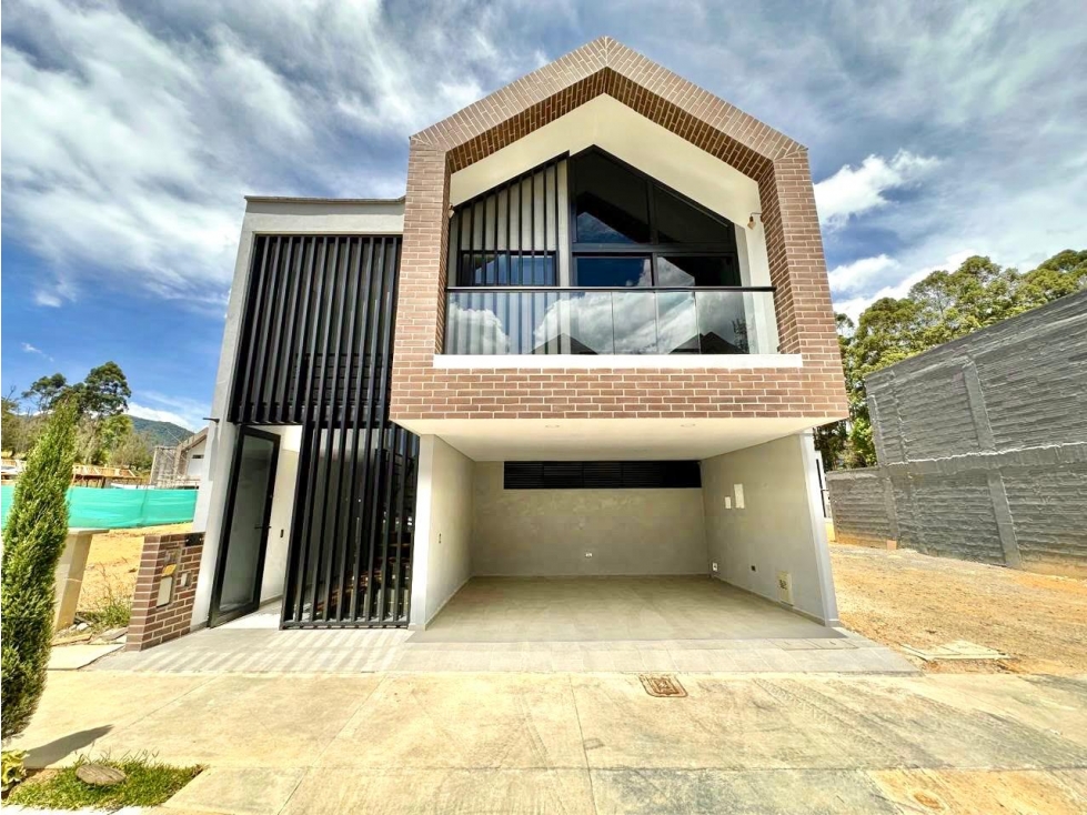 Casa para la venta en la ceja, en unidad cerrada — foto 2