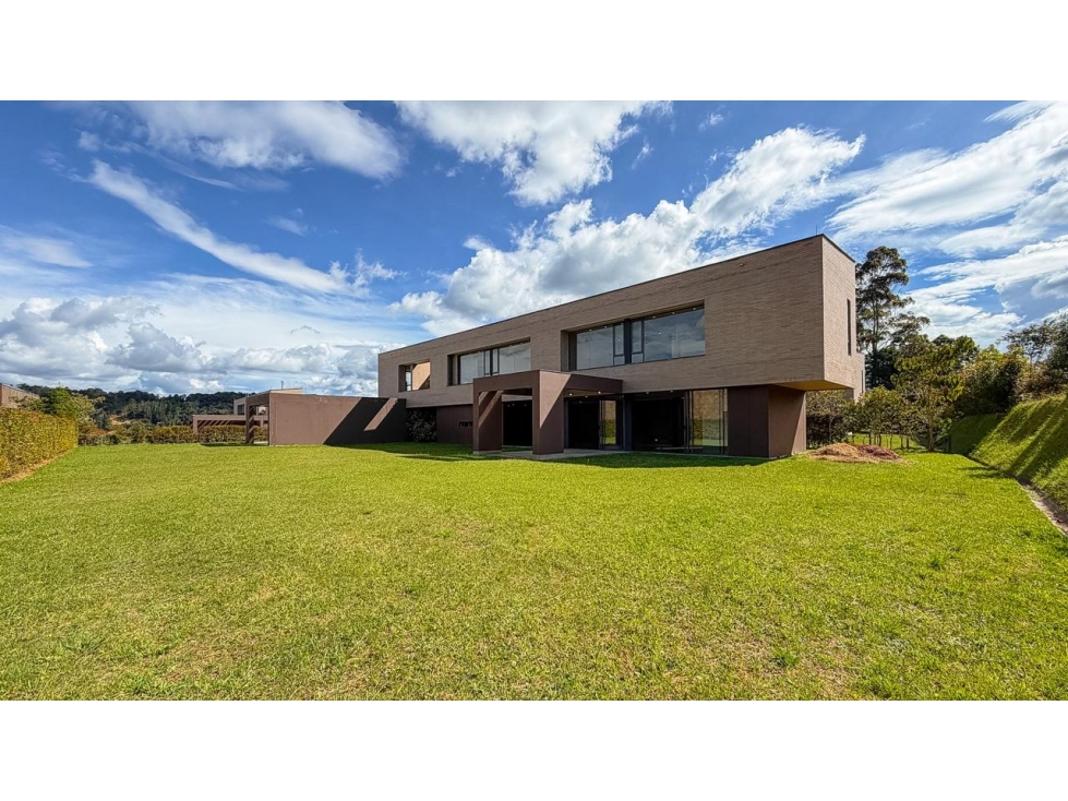 Casa de dos niveles para la venta en Envigado — foto 5