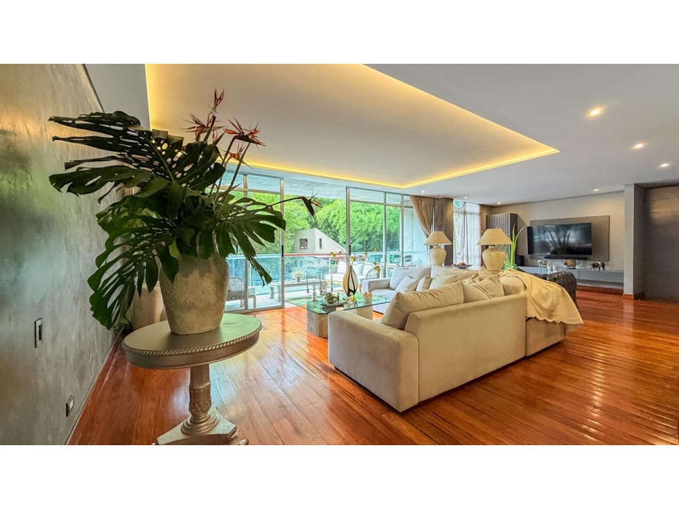 Apartamento para renta amoblada en Poblado, piso 3