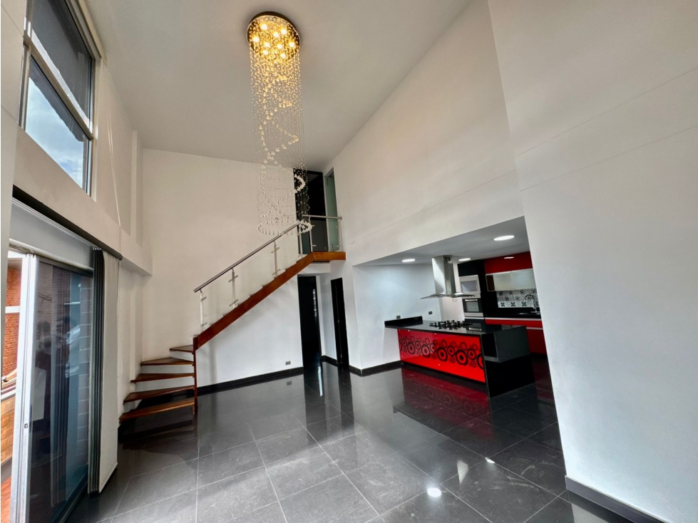 Apartamento dúplex para la venta en El Poblado, sector patio bonito — foto 2
