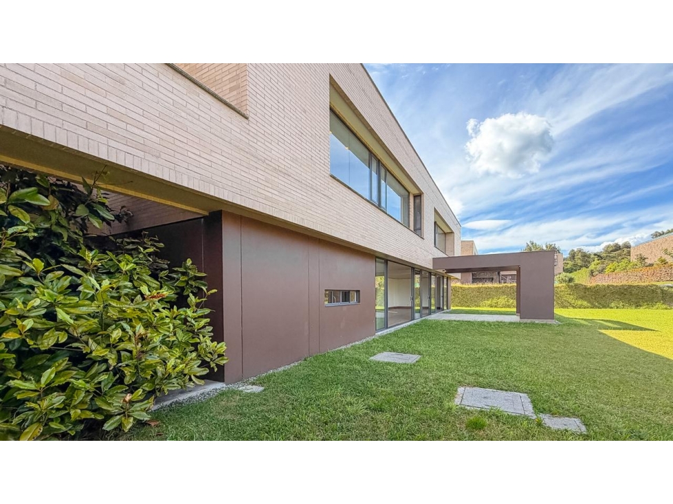 Casa de dos niveles para la venta en Envigado — foto 4