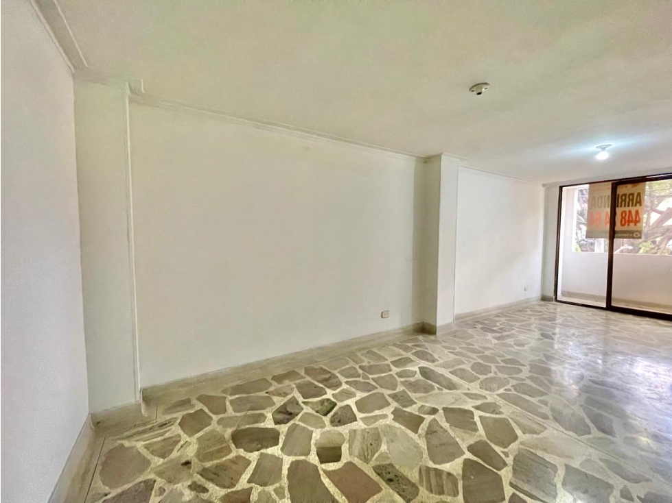 Apartamento en Laureles Sobre la Avenida Nutibara — foto 4