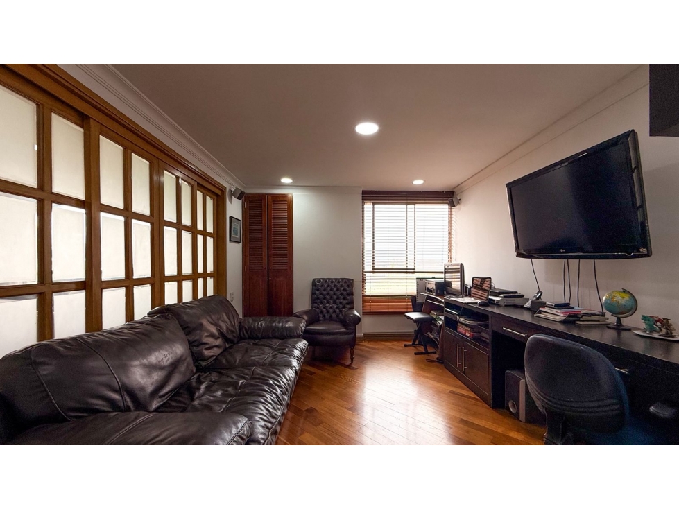 Apartamento para la venta en El Poblado, cerca al CC Santafé, piso 4 — foto 6