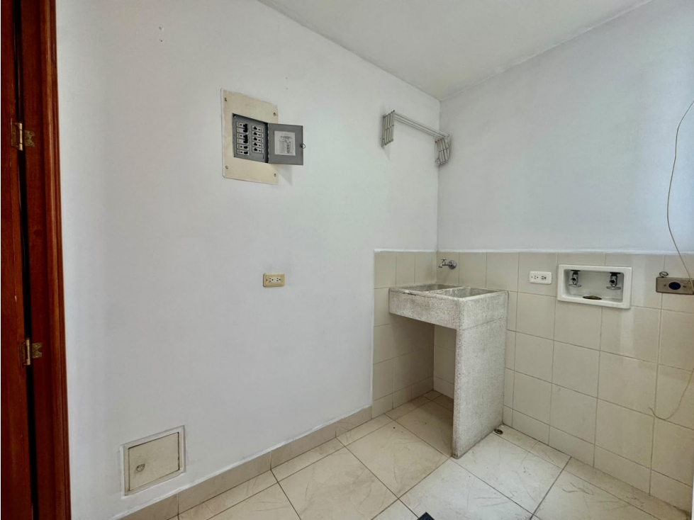 Apartamento en renta tradicional en El Poblado, piso 20 — foto 3