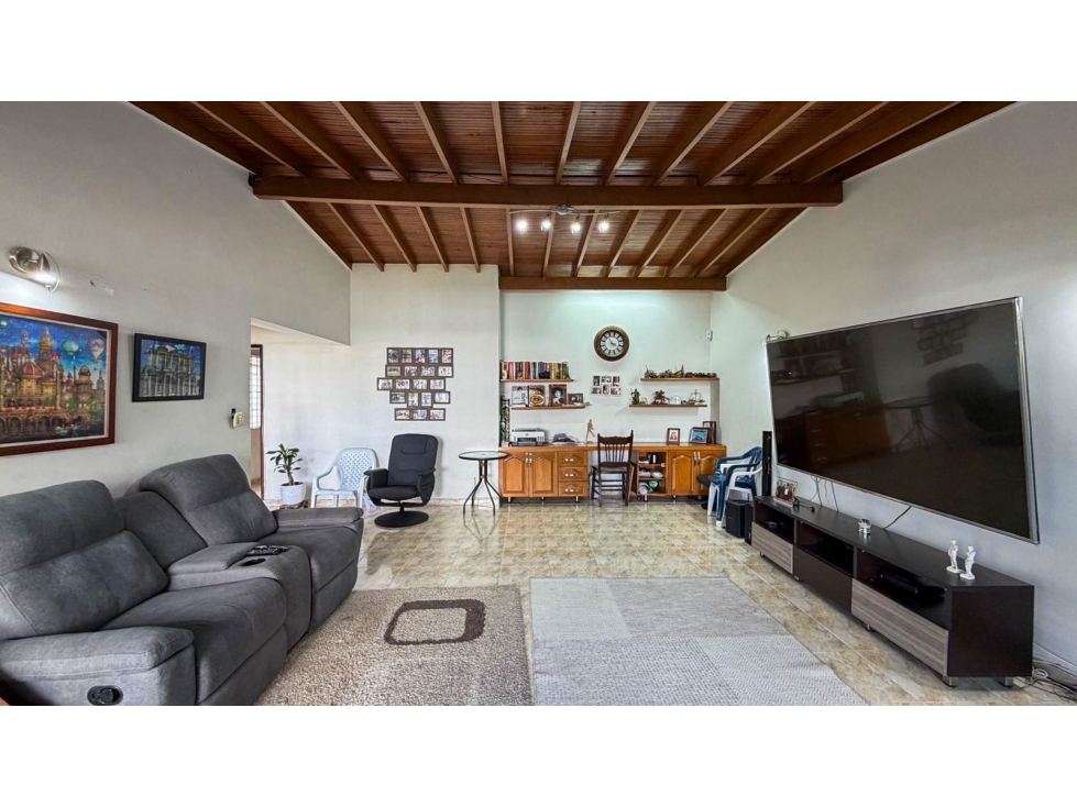 Casa comercial para venta en Laureles, la castellana — foto 2