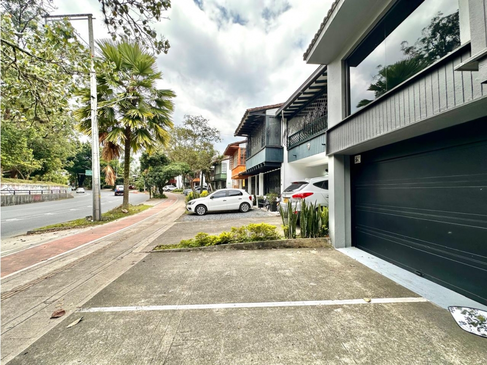 Casa-oficina de 3 niveles para la venta en Envigado — foto 2