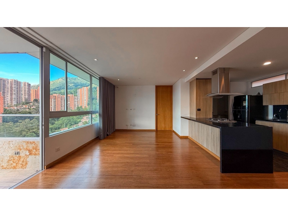 Apartamento para la venta en El Poblado, cerca al Tesoro piso 19 — foto 2