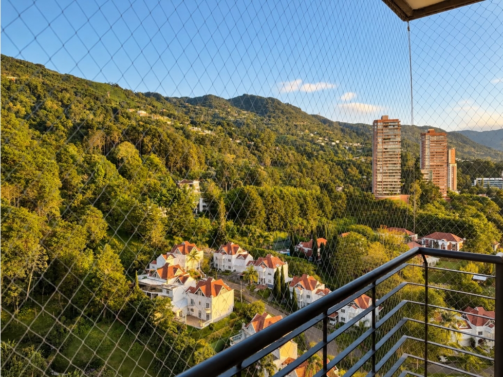 Apartamento para renta amoblada en El Poblado, La calera piso 24 foto 6