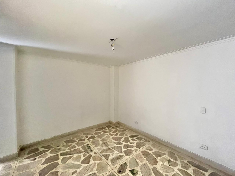 Apartamento en Laureles Sobre la Avenida Nutibara — foto 5