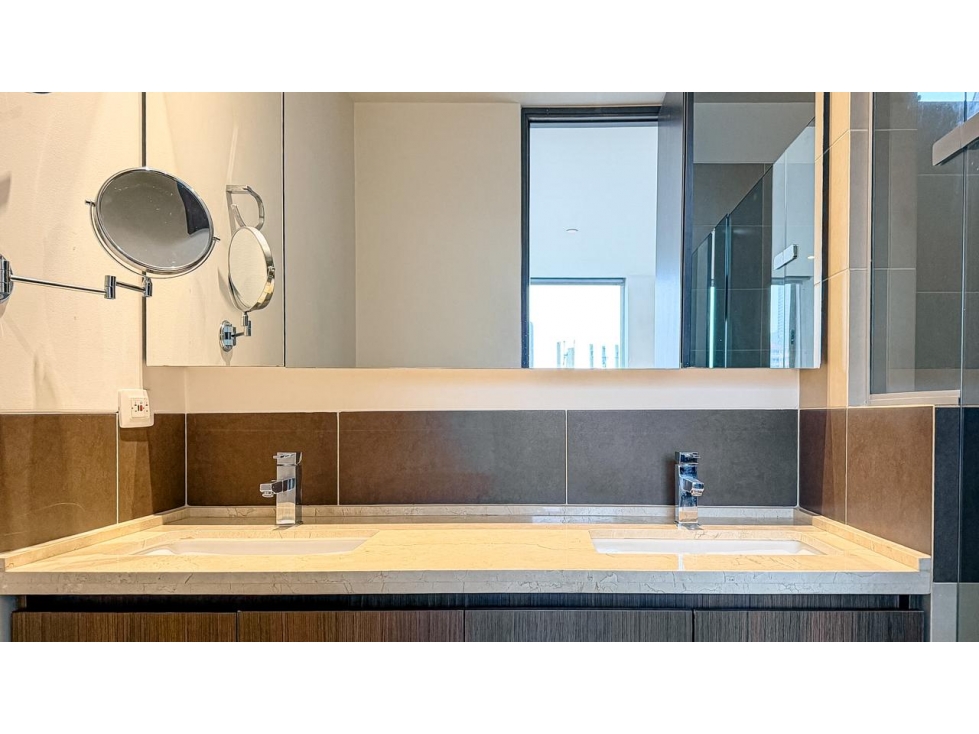 Apartamento para la renta y venta en Castropol, piso 13 - 4