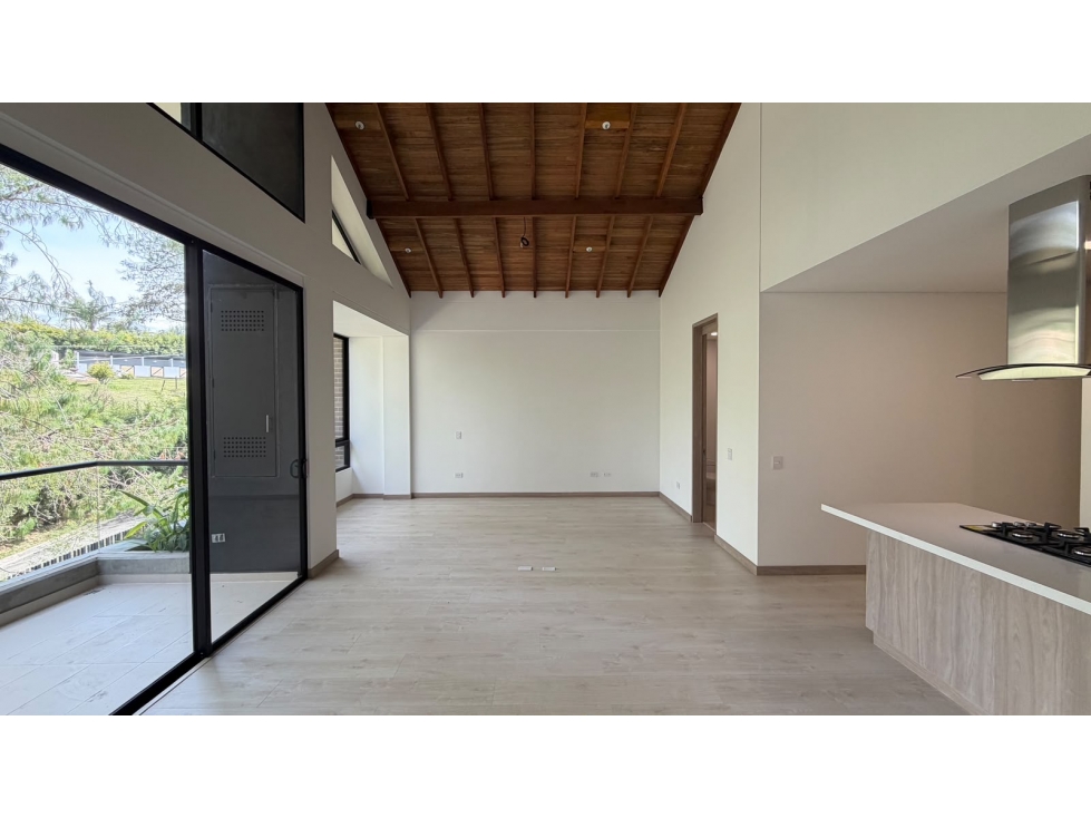 Apartamento para renta tradicional vía Palmas, piso 3 - 4