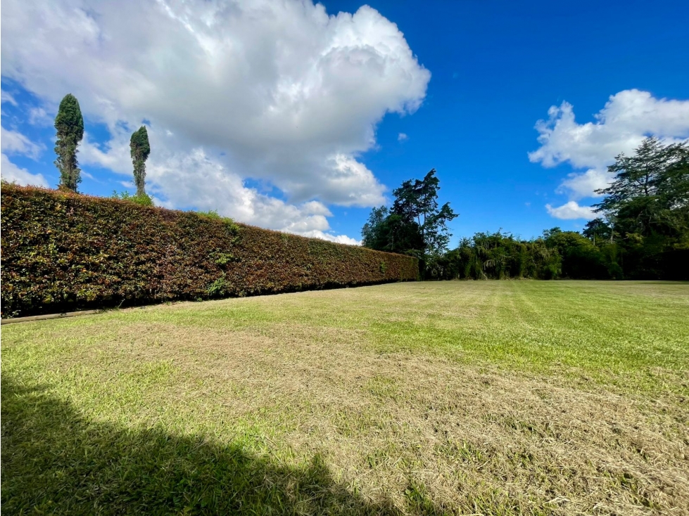 Excelente Lote Ubicado en Parcelación en Llano Grande — foto 5