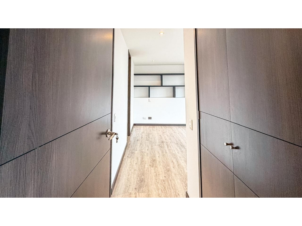 Apartamento para la renta y venta en Castropol, piso 13 - 5