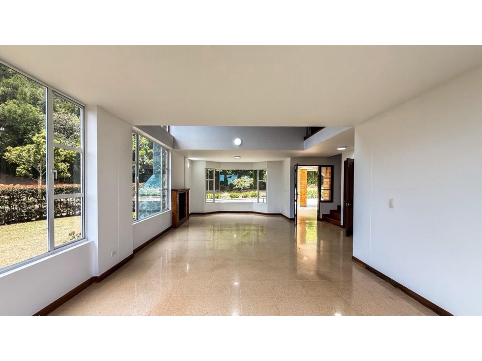 Casa para venta en Altos del Escobero en unidad cerrada — foto 5