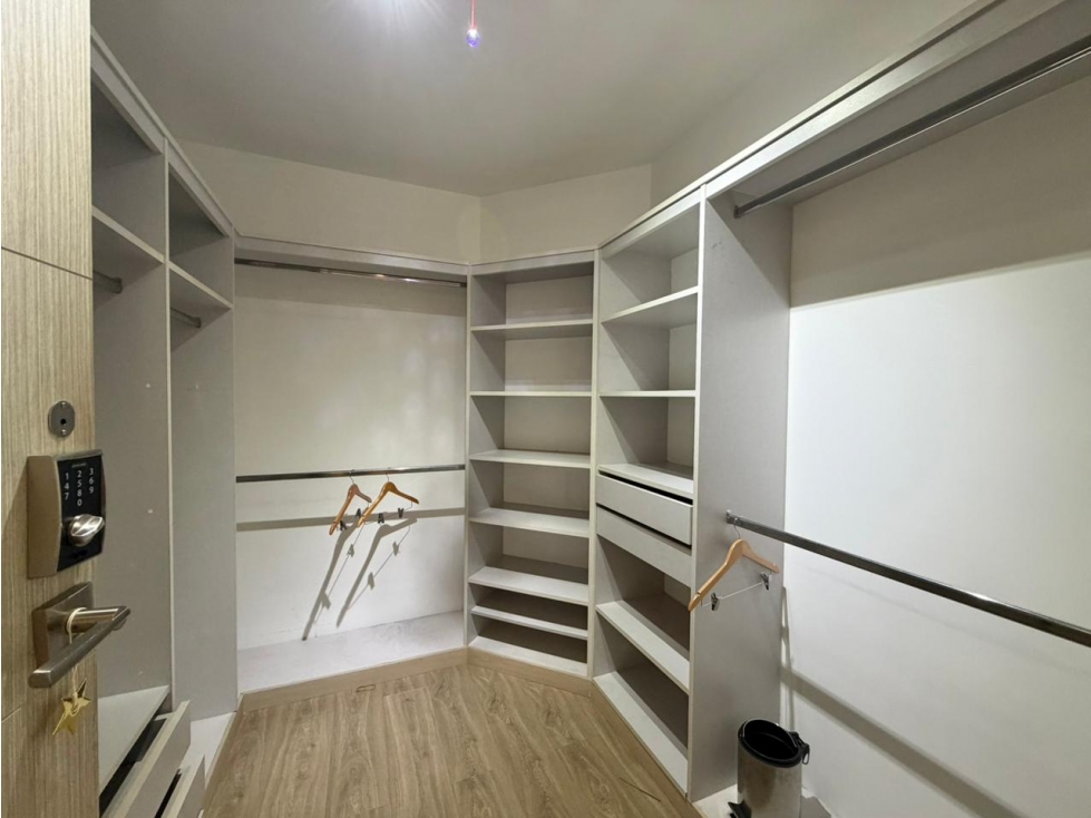 Apartamento para renta amoblada en El Poblado, piso 24 — foto 6