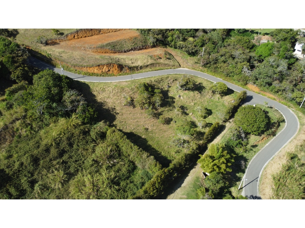 Lote en parcelación en Copacabana