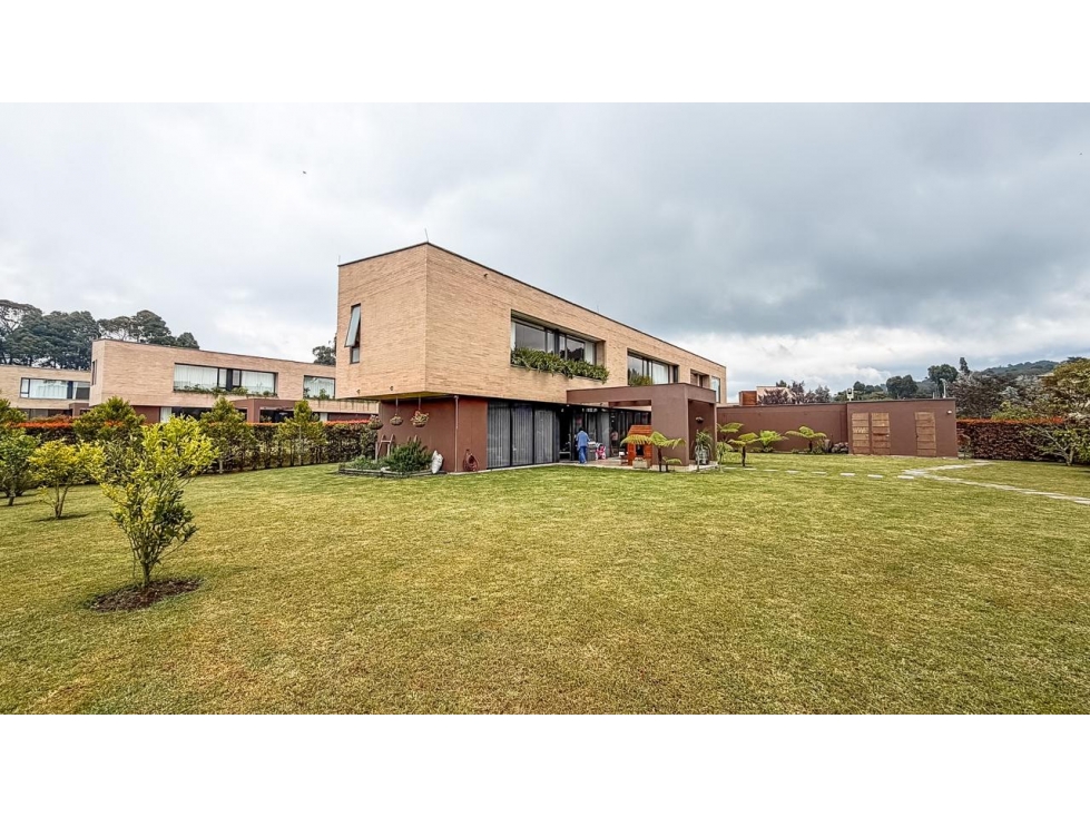 Casa campestre para la venta en altos de palmas, unidad cerrada