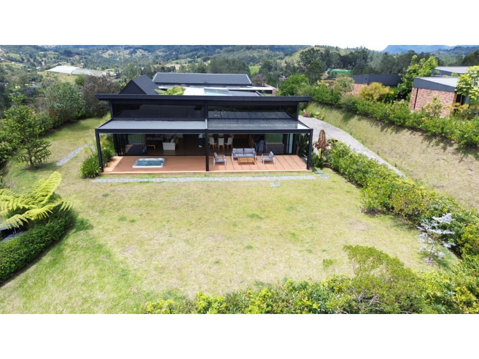 Casa de lujo para venta en El retiro, dentro de unidad cerrada — foto 3