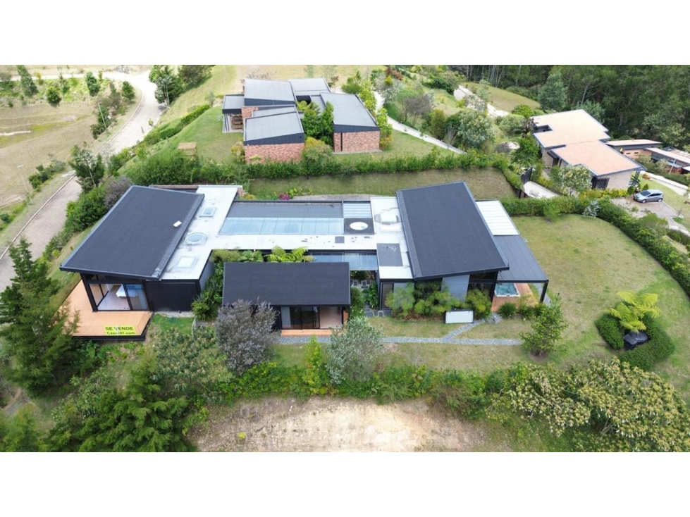 Casa de lujo para venta en El retiro, dentro de unidad cerrada — foto 2