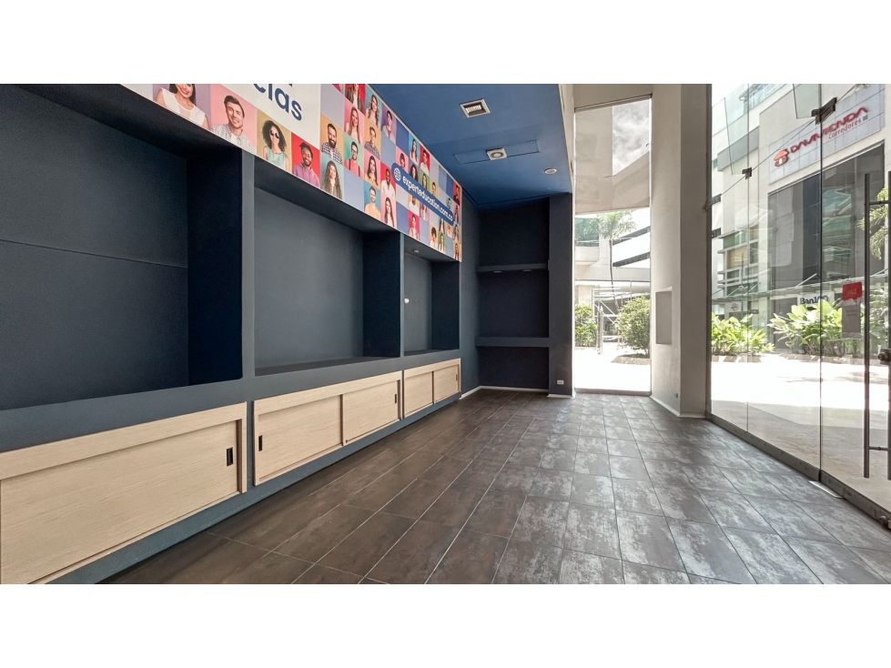 Local comercial en San Fernando Plaza