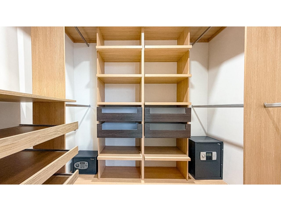 Apartamento para la renta y venta en Castropol, piso 13 - 6