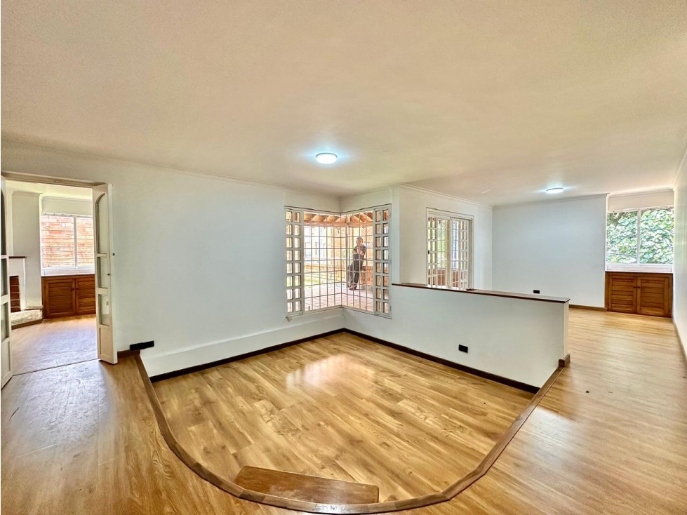 Casa para la venta en El Poblado, sector Vizcaya