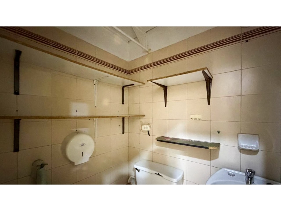 Local comercial en renta y venta en El Poblado, en CC San Diego — foto 6