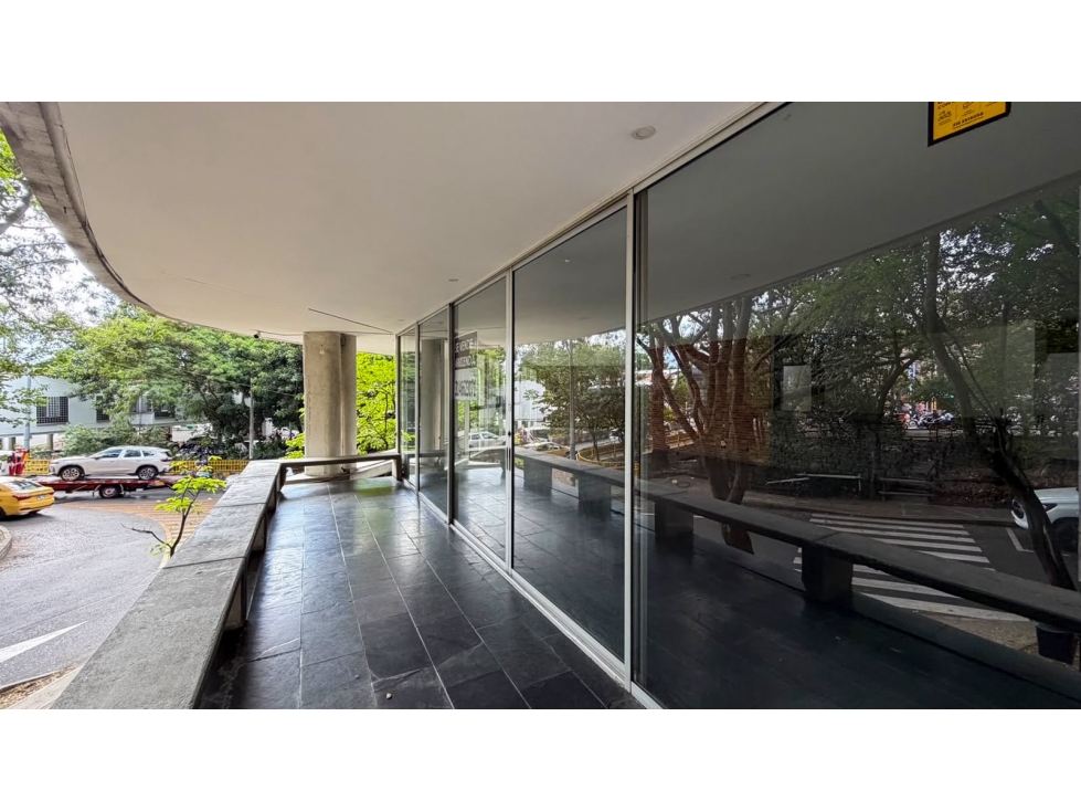 Local comercial con terraza para venta y renta en El Poblado, Manila — foto 6