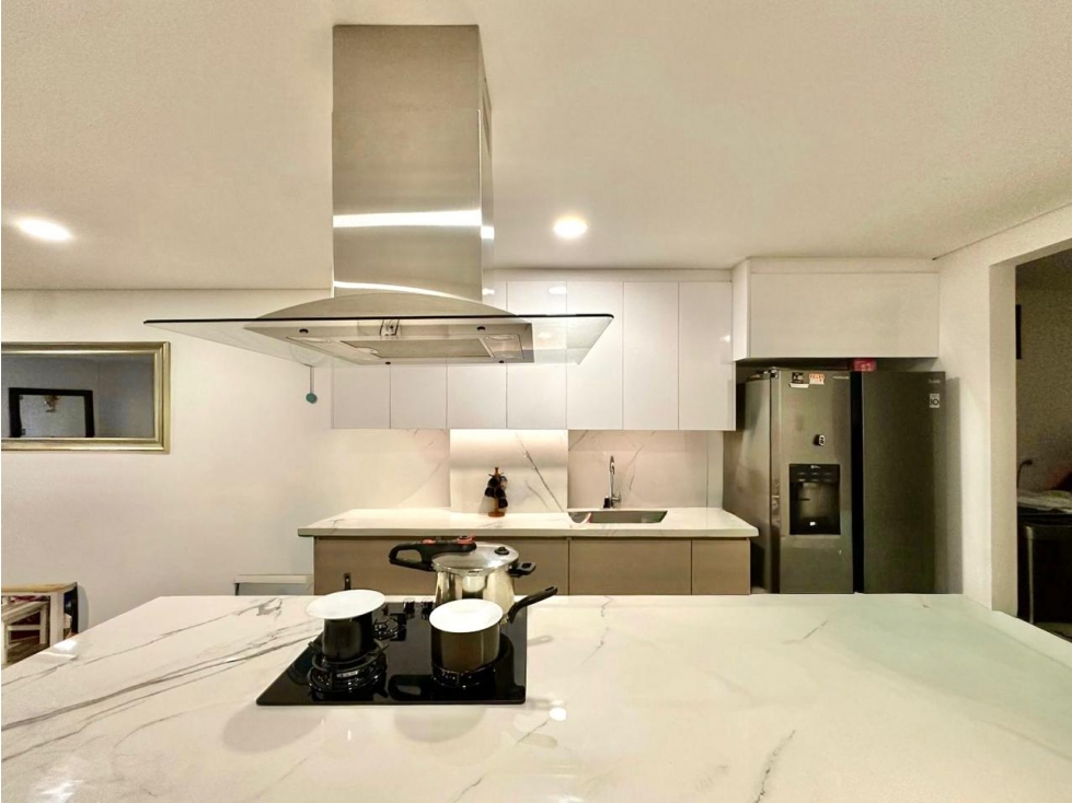 Apartamento para la venta en Laureles, piso 2 — foto 2
