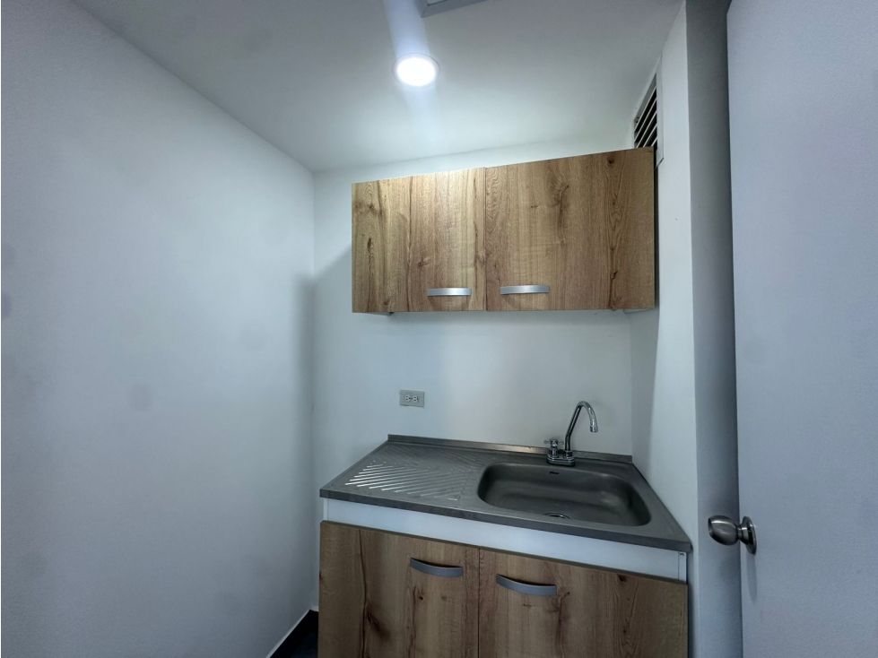 Oficina para venta y renta en Aguacatala, piso 6 - 5