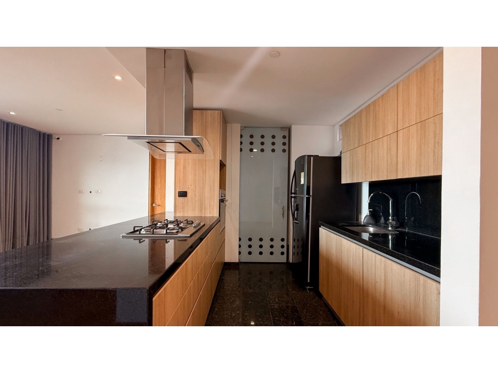 Apartamento para la venta en El Poblado, cerca al Tesoro piso 19 — foto 3