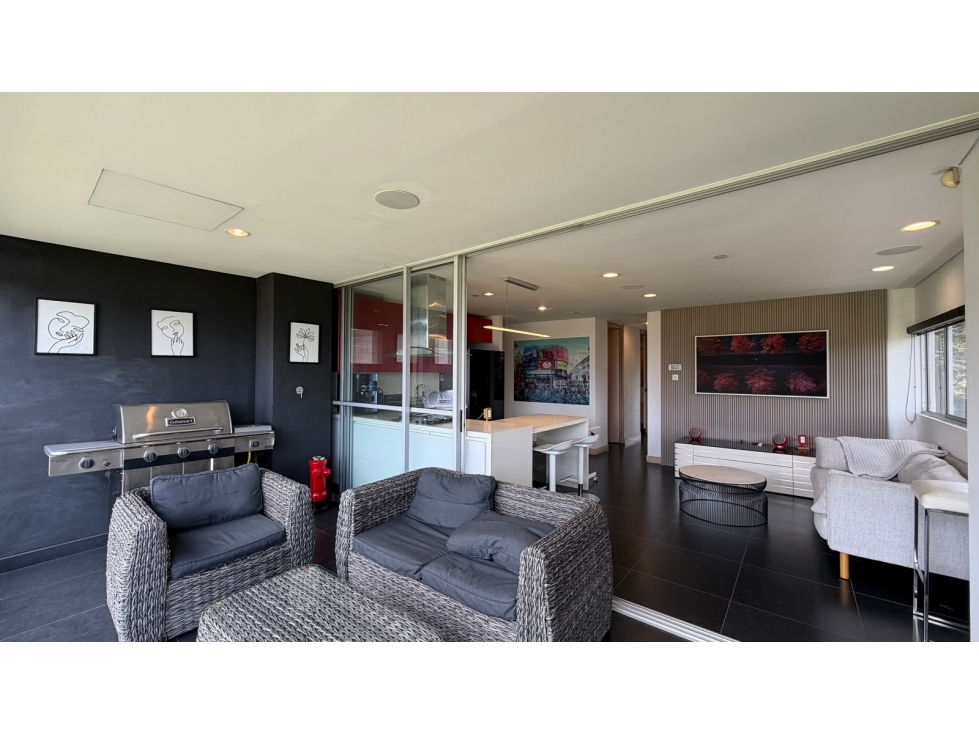 Apartamento para renta amoblada en El Poblado, piso 5