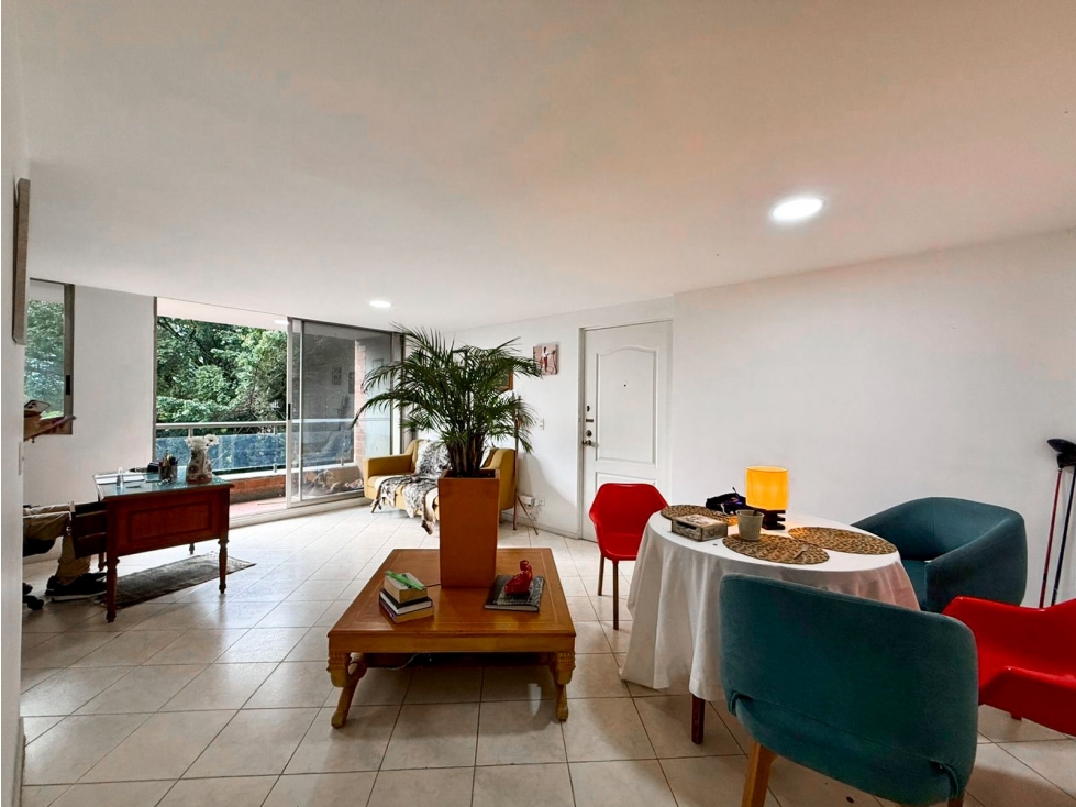 Apartamento para la venta en los balsos, piso 2