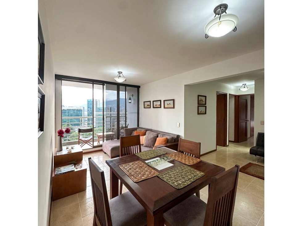 Apartamento para la renta amoblada en El Poblado, Los Balsos