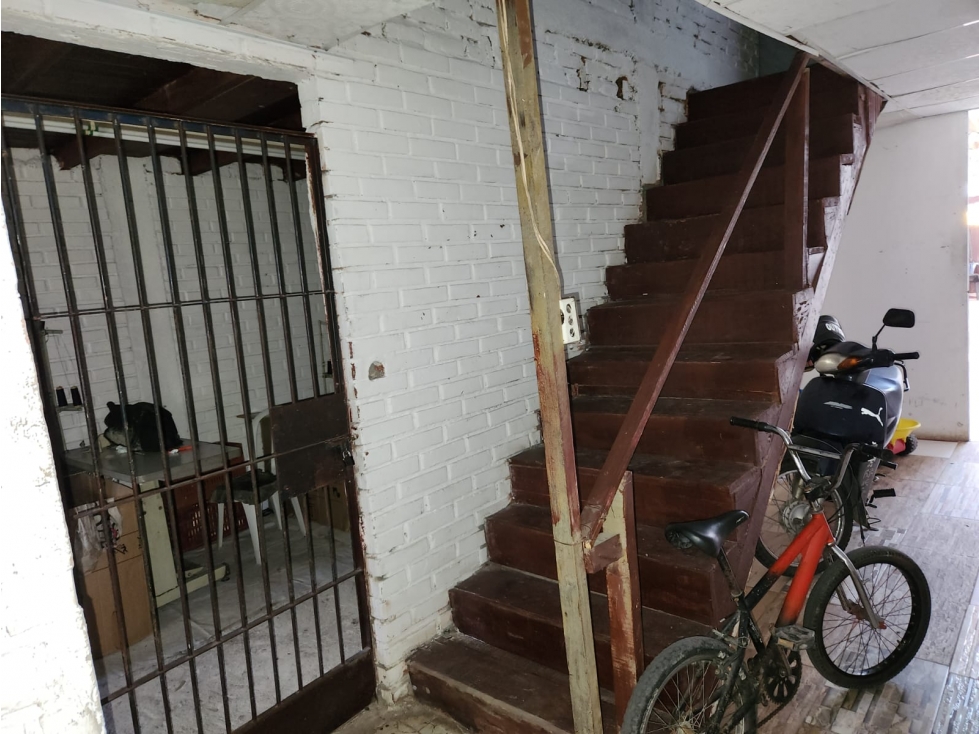 VENDO CASA DE 3P B. OBRERO UBICACIÓN PRIVILEGIADA(M&G)CW:6913567 — foto 6
