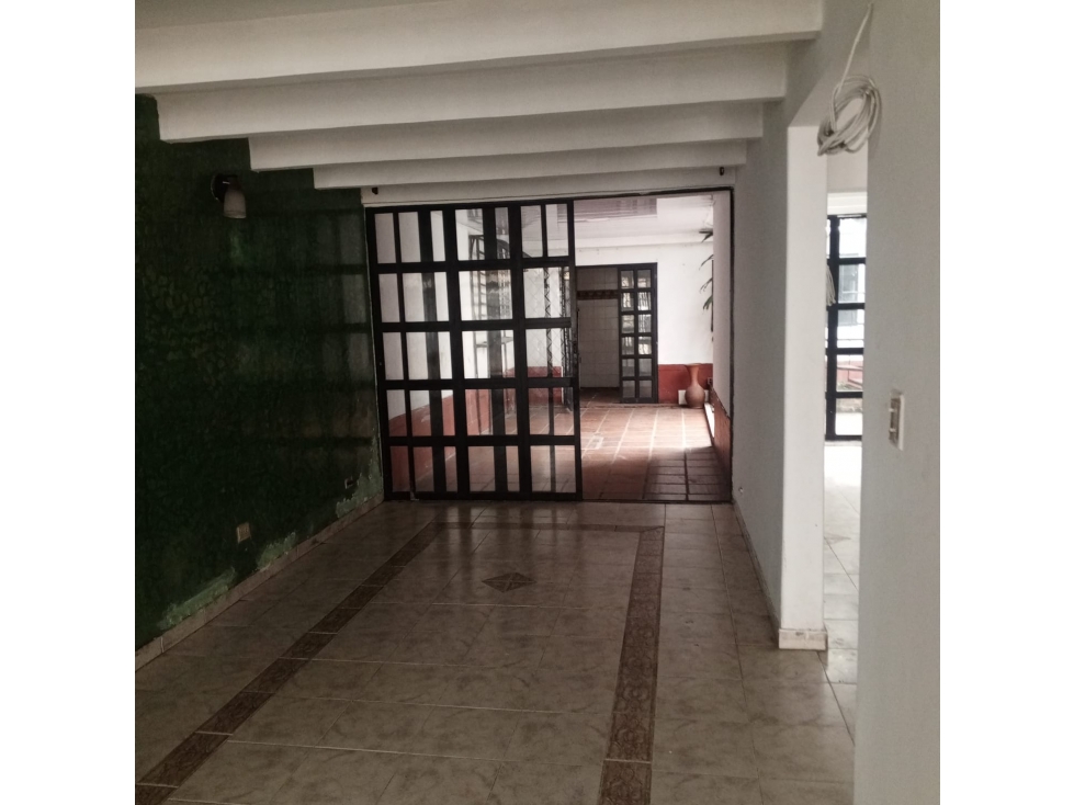 VENDO CASA DE 2 PISOS UNIFAMILIAR EN EL DEPARTAMENTAL (A.M) CW:9080390